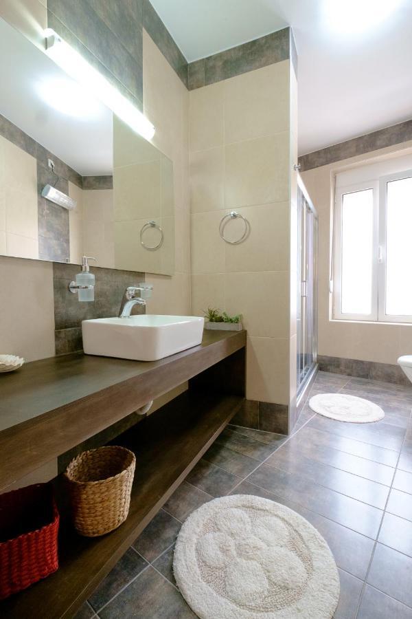 Home With Courtyard In Beating Heart Of Old Town! Chania  Exterior photo
